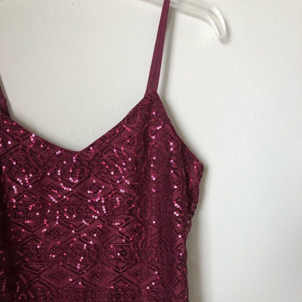 Maroon sparkly lace top - Picture 2 of 3